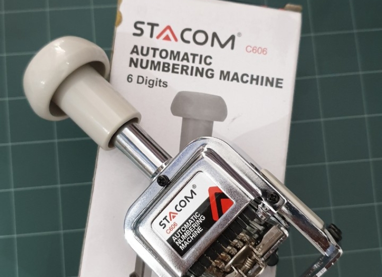 Máy đóng dấu 6 số Stacom S606