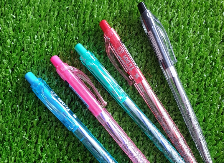 Viết bi TL-061 (xanh, đỏ, đen)
