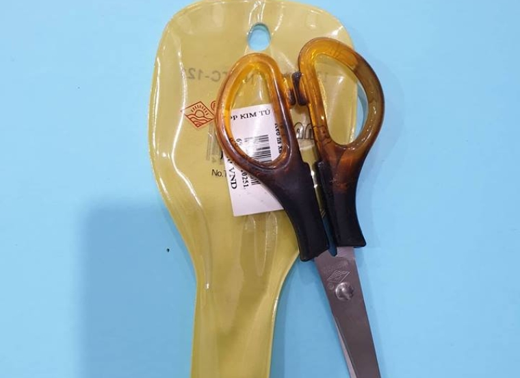 Kéo xà cừ 121