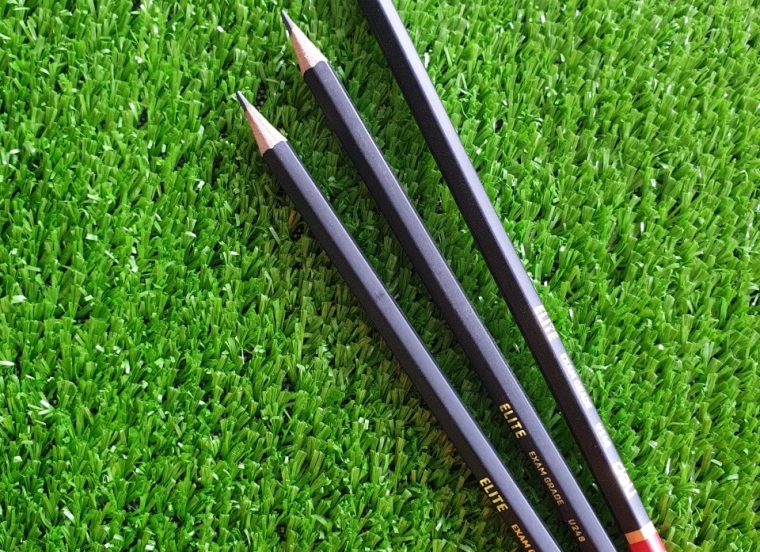 Viết chì Deli U248 đen