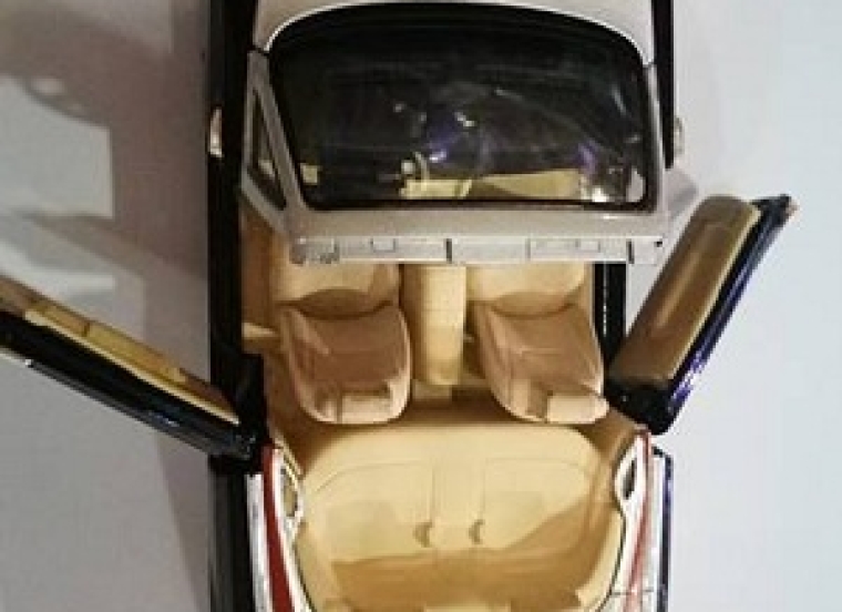 Xe mô hình tĩnh cadillac (xe sắt)