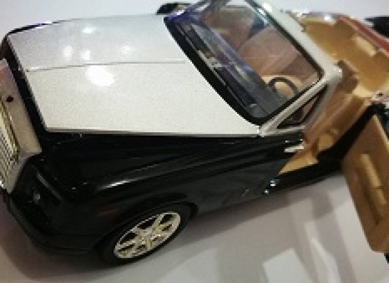 Xe mô hình tĩnh cadillac (xe sắt)