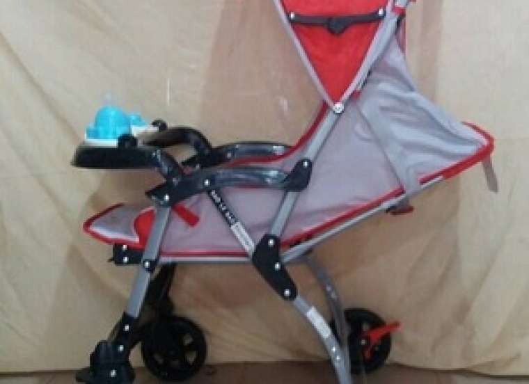 Xe đẩy bé châu âu- F630 (yên lưới)