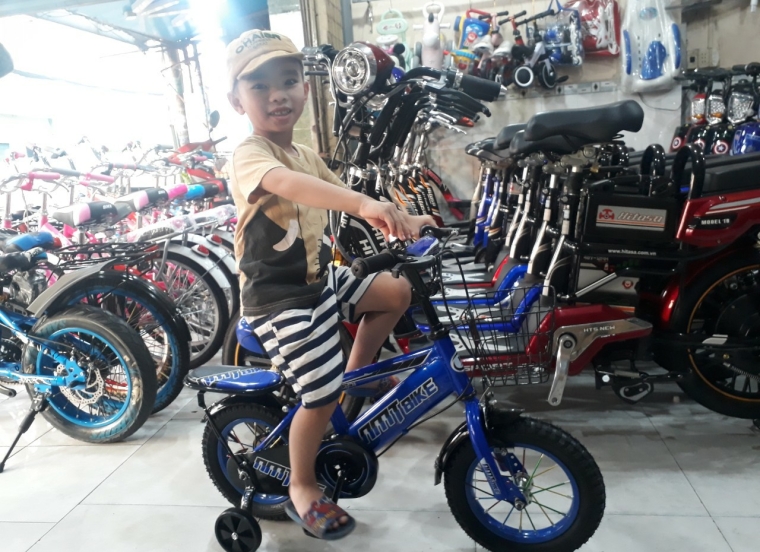Xe Đạp Nhập Khẩu 12in Trai Xanh - Đỏ