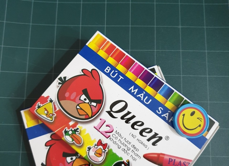 Sáp màu Queen 12m