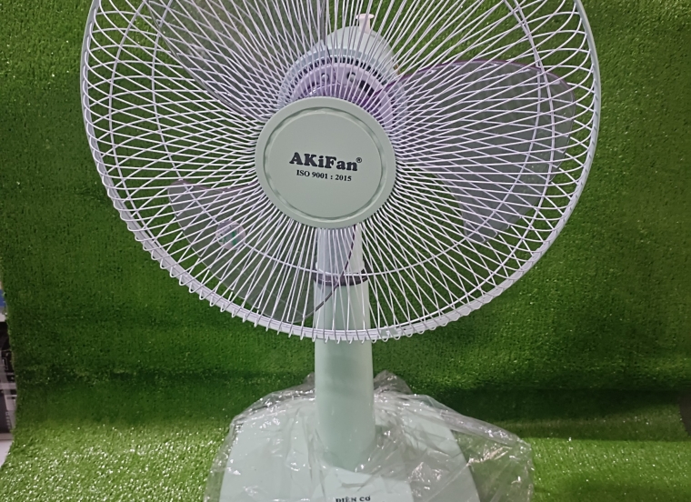Quạt điện Akifan L24
