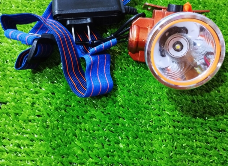 Đèn đội đầu T31 trắng