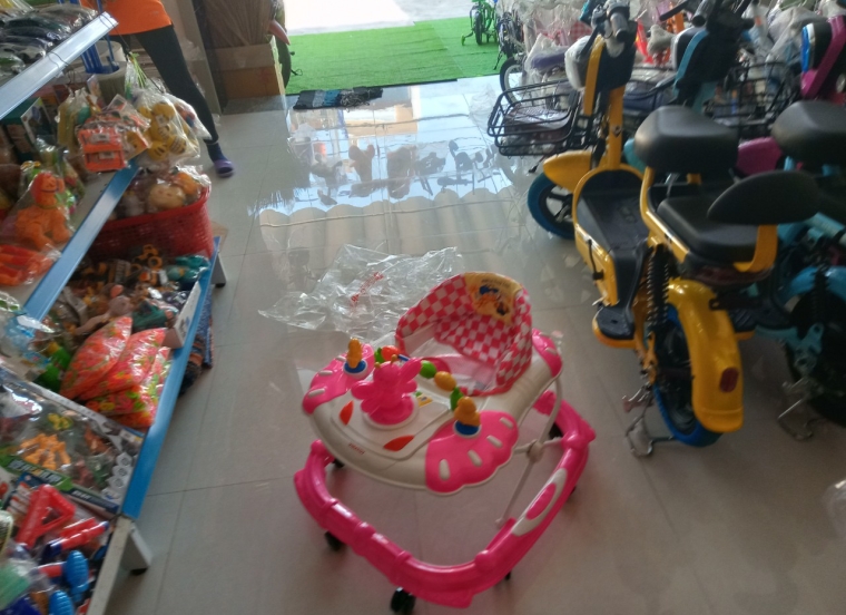 Xe tập đi nhựa chợ lớn - L4 chim cánh cụt (có nhạc)